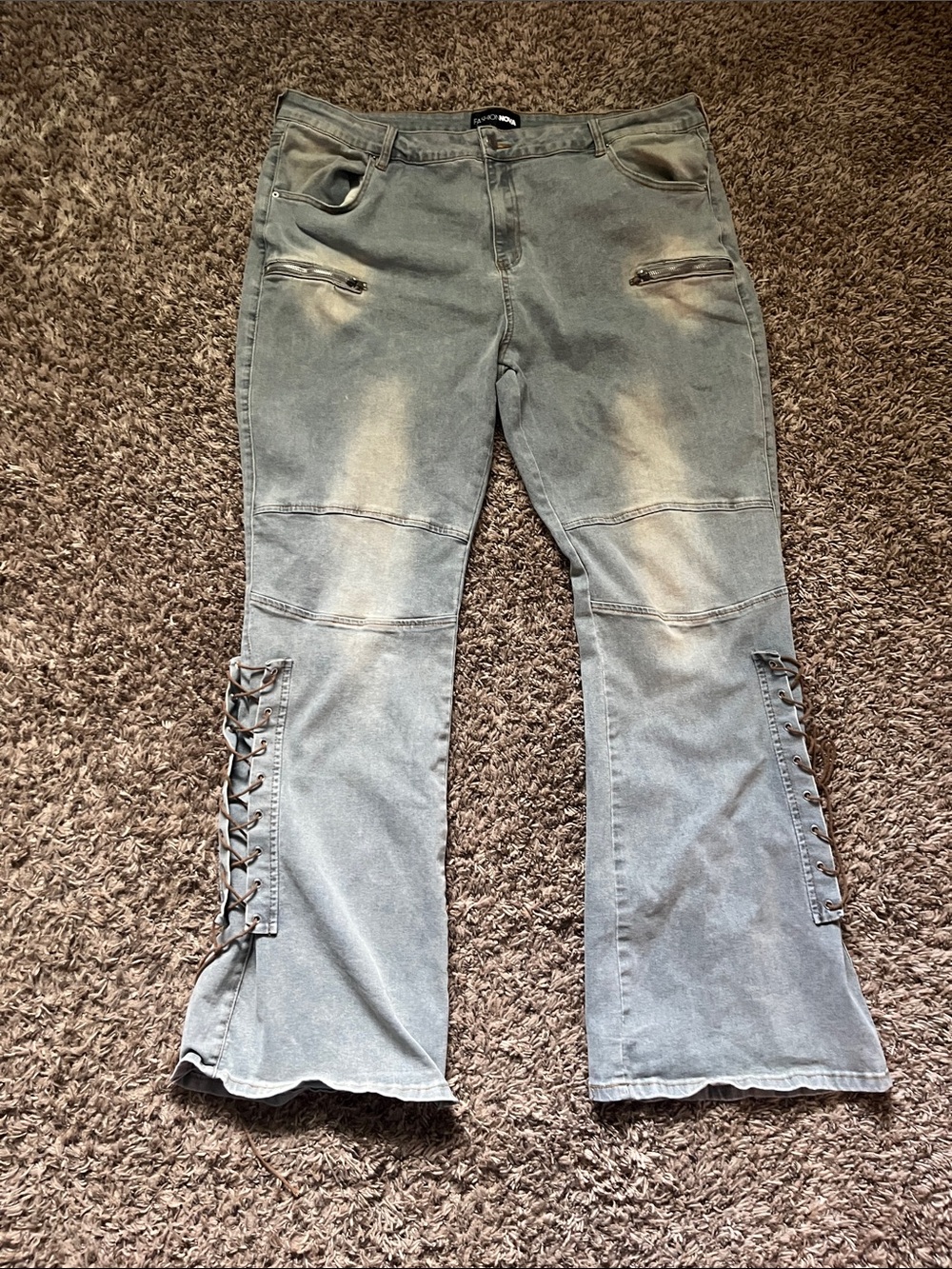 Women’s Lace-Up Flared Jeans - Faded Gray